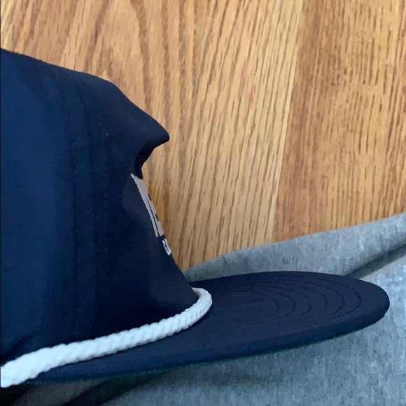 Yeti hat - Picture 4 of 4